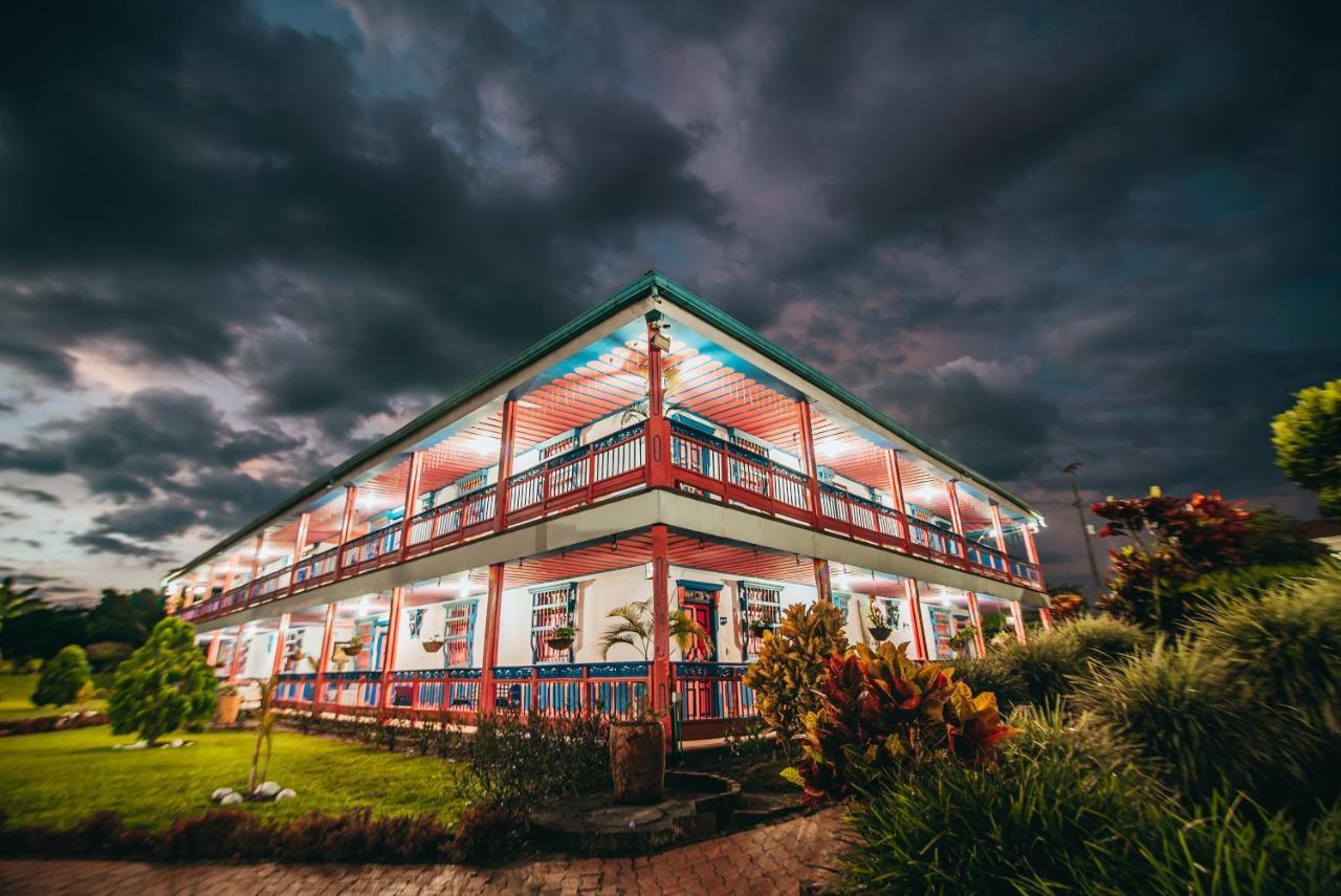Hotel Arrayanes Del Quindio Montenegro Exteriér fotografie