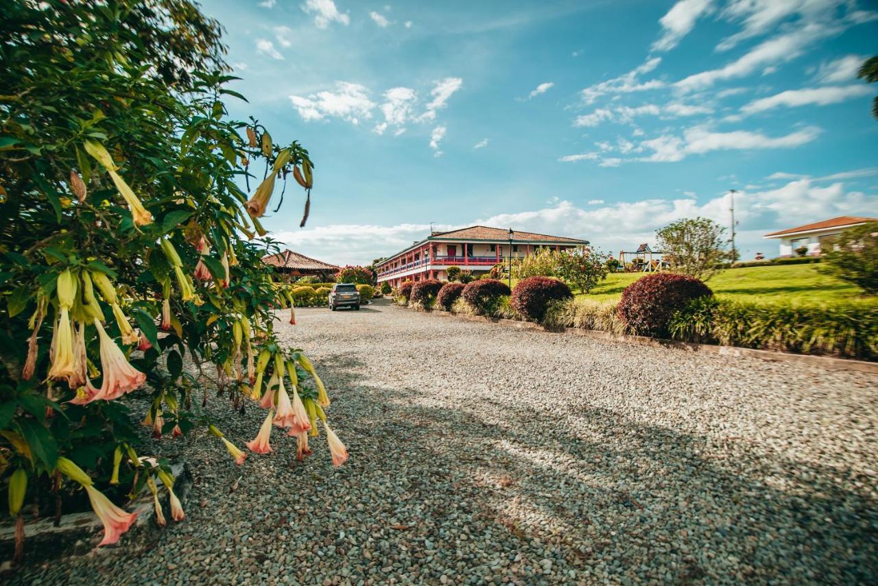 Hotel Arrayanes Del Quindio Montenegro Exteriér fotografie