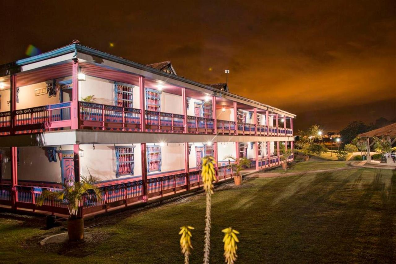 Hotel Arrayanes Del Quindio Montenegro Exteriér fotografie