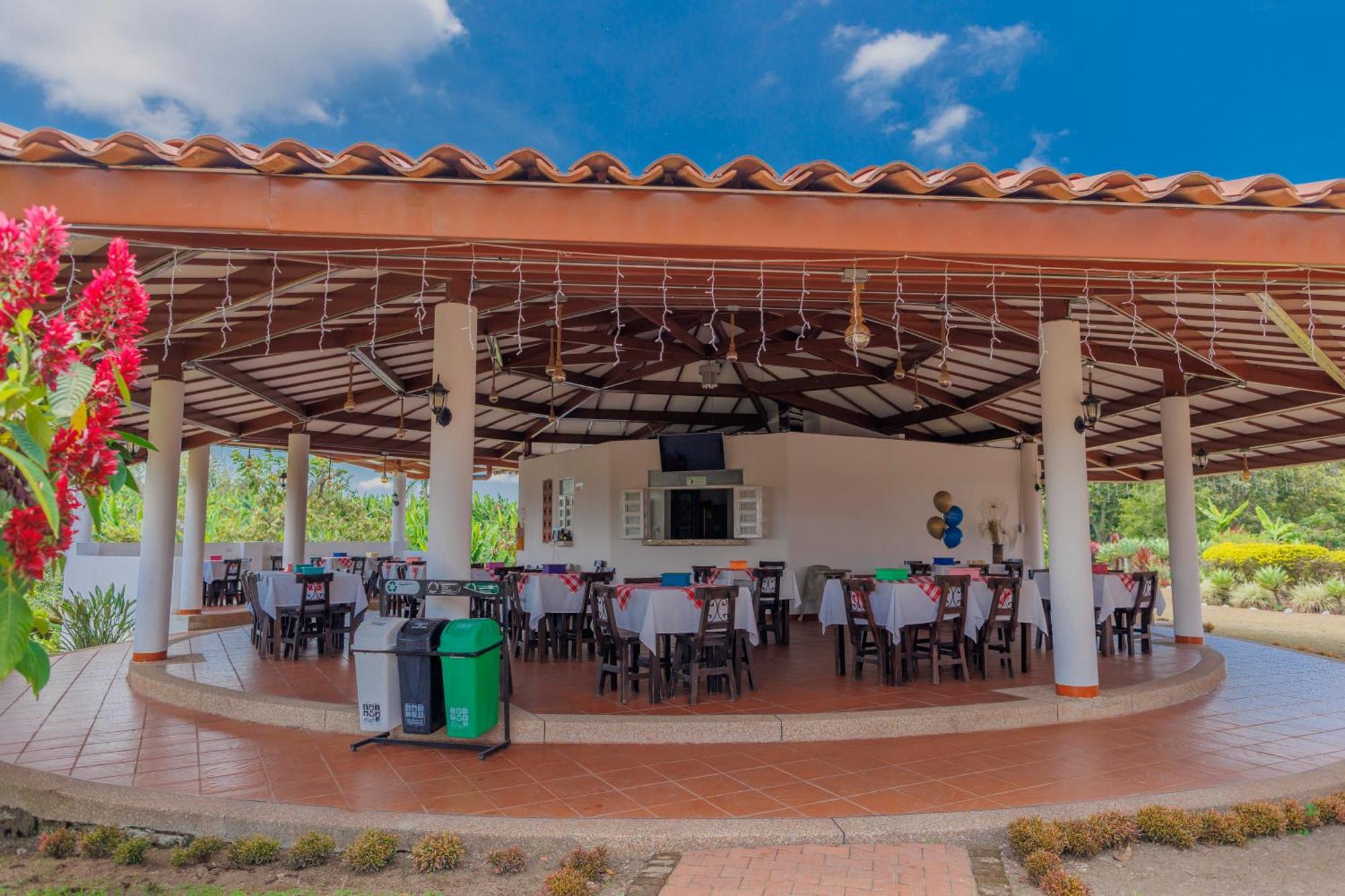 Hotel Arrayanes Del Quindio Montenegro Exteriér fotografie